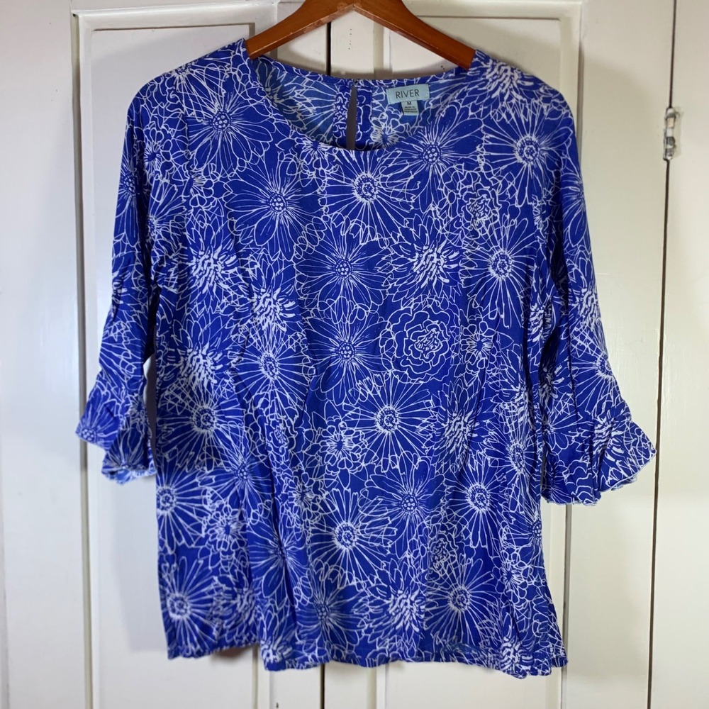 River Women Blue White Floral Rayon Blouse Ruffle 3/4 Sleeve Size M Boho Coastal